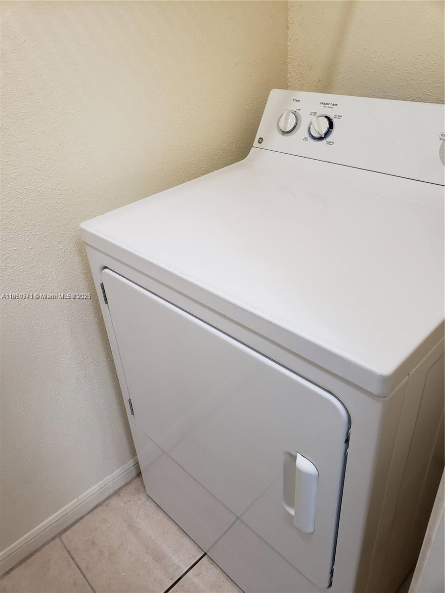 SAVANNAH AT RIVERSIDE CON - Residential Lease