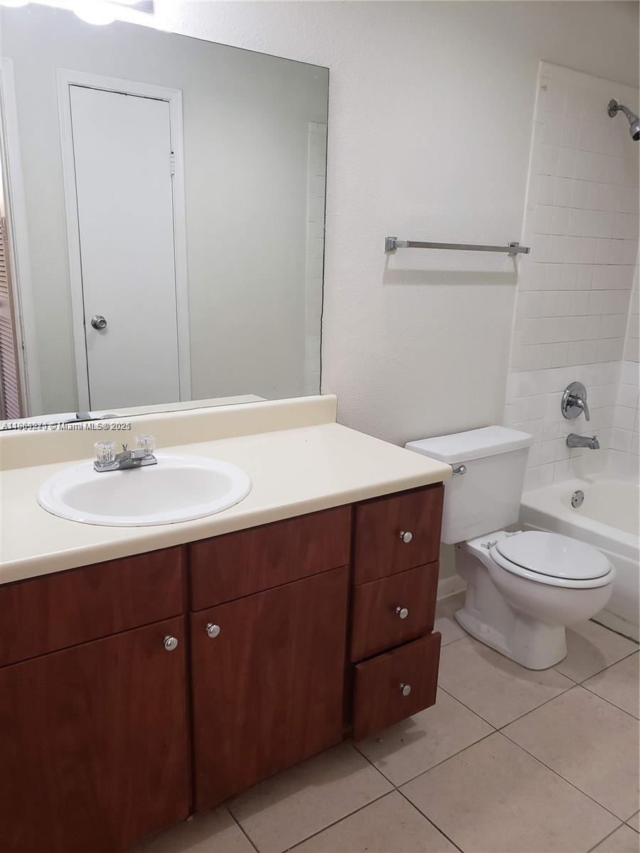 SAVANNAH AT RIVERSIDE CON - Residential Lease