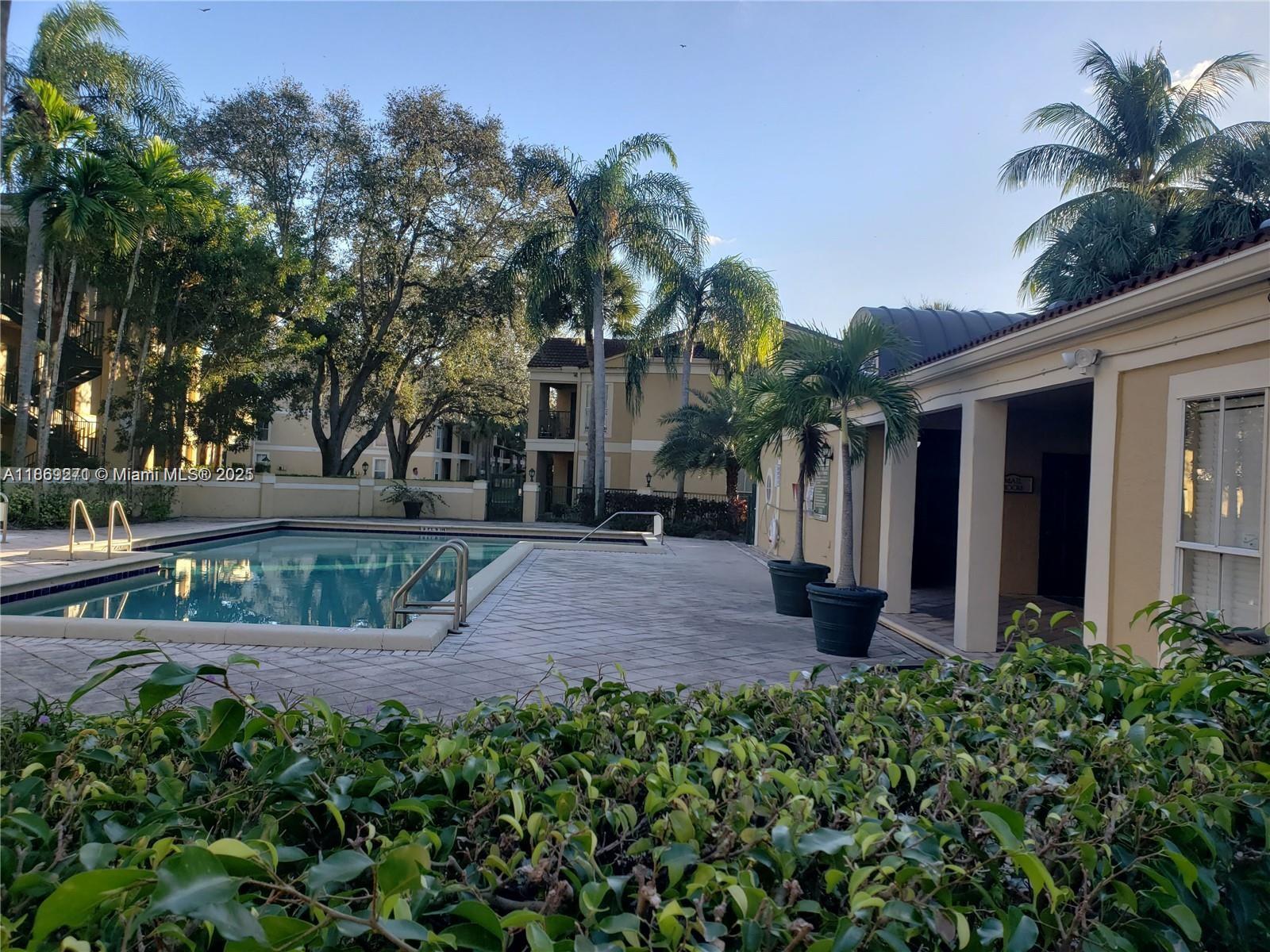 SAVANNAH AT RIVERSIDE CON - Residential Lease