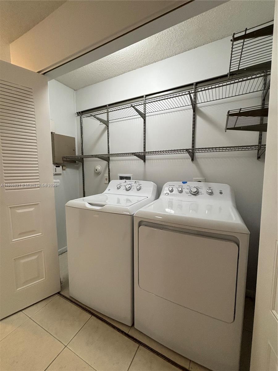 9366 Arborwood Cir