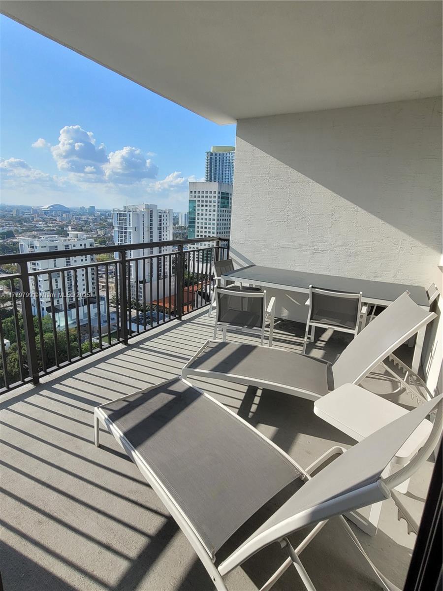 NINE AT MARY BRICKELL VIL - Residential