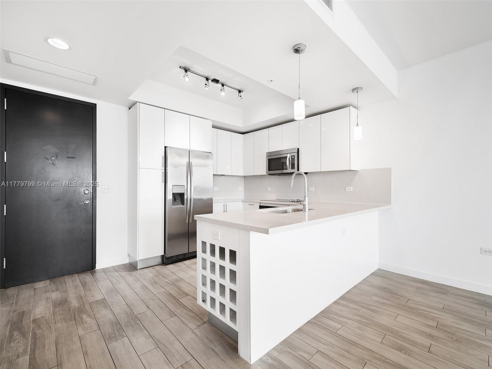 NINE AT MARY BRICKELL VIL - Residential