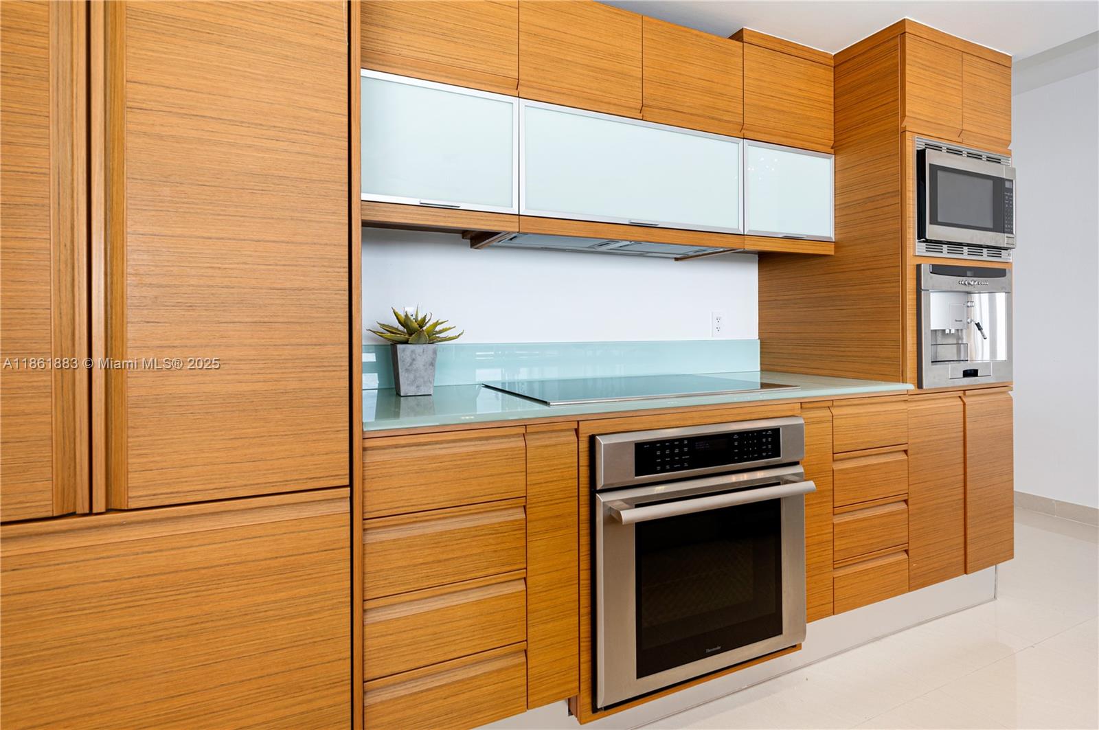 MEI CONDO - Residential Lease