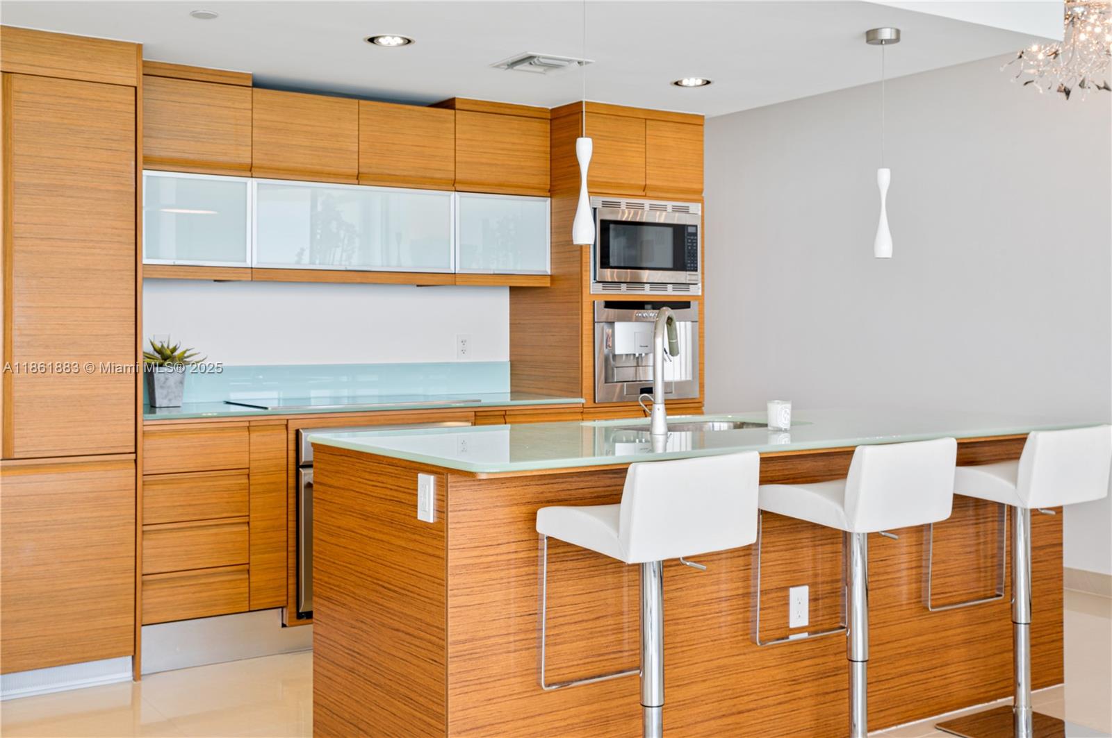 MEI CONDO - Residential Lease