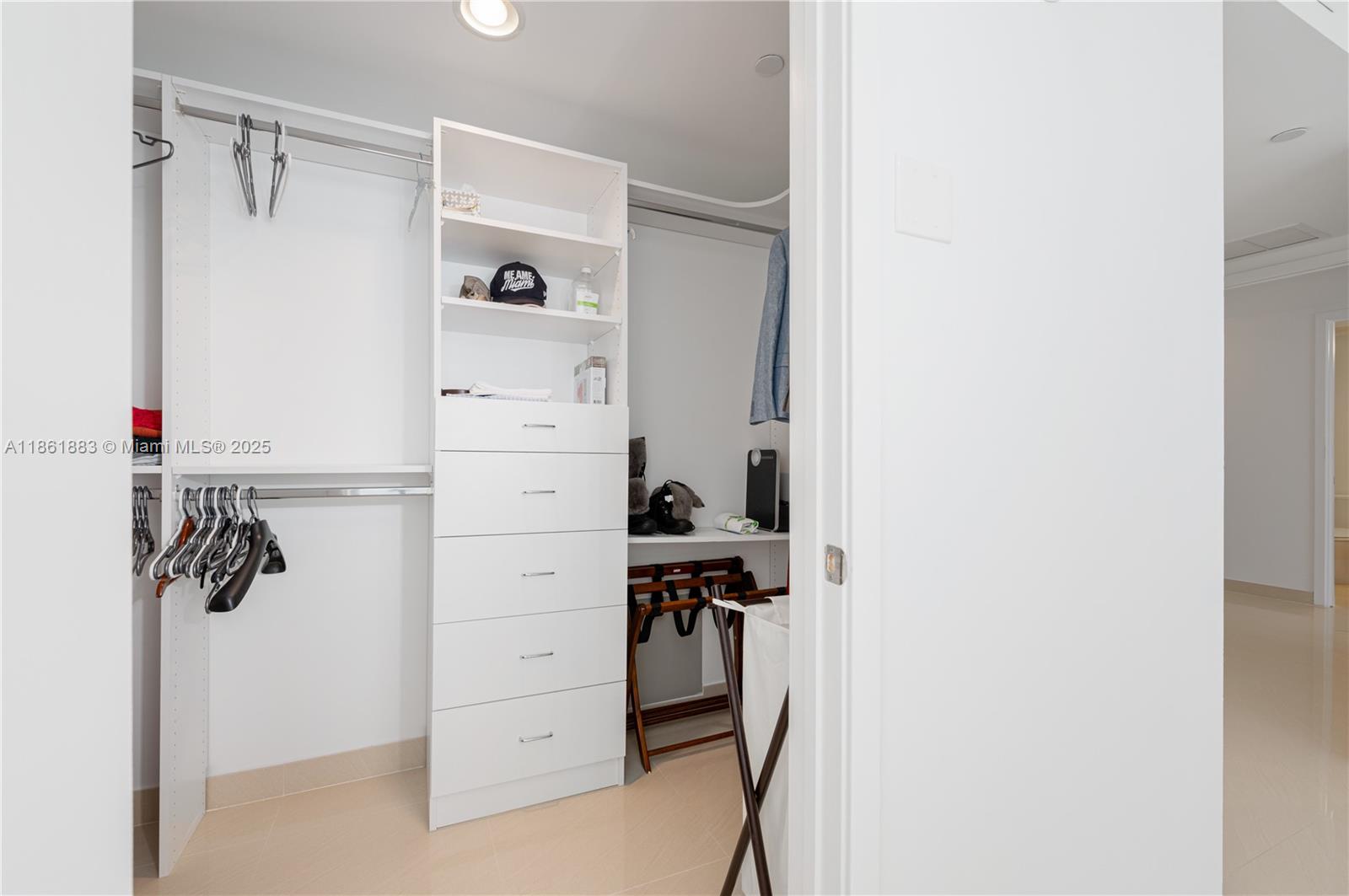 MEI CONDO - Residential Lease