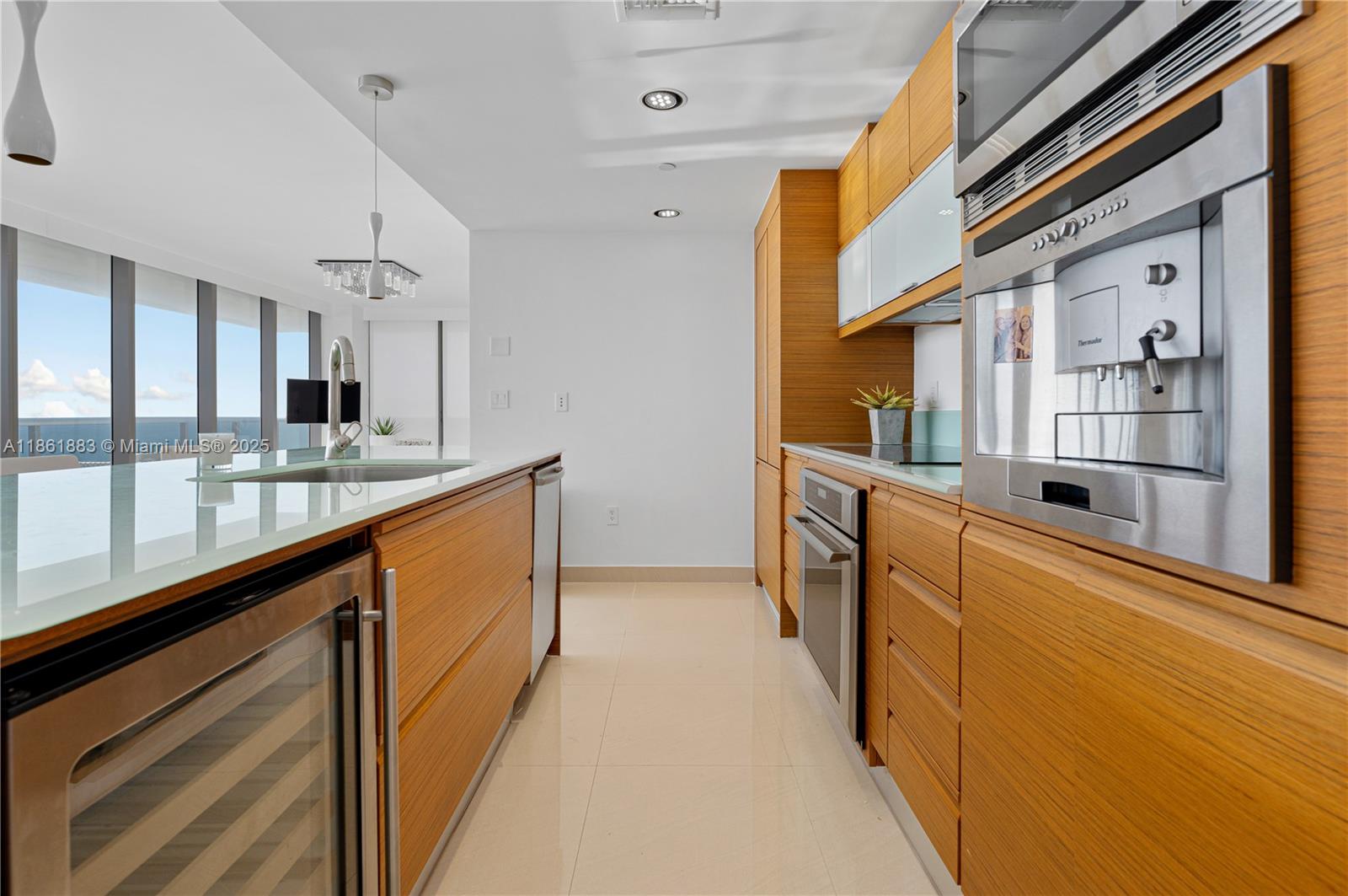 MEI CONDO - Residential Lease