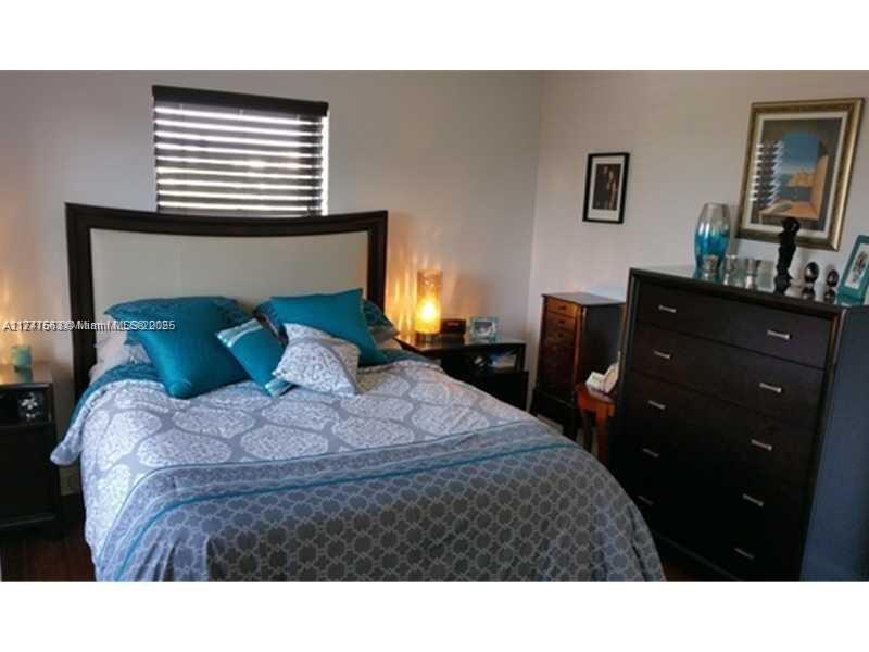 900 NE 18th Ave 505