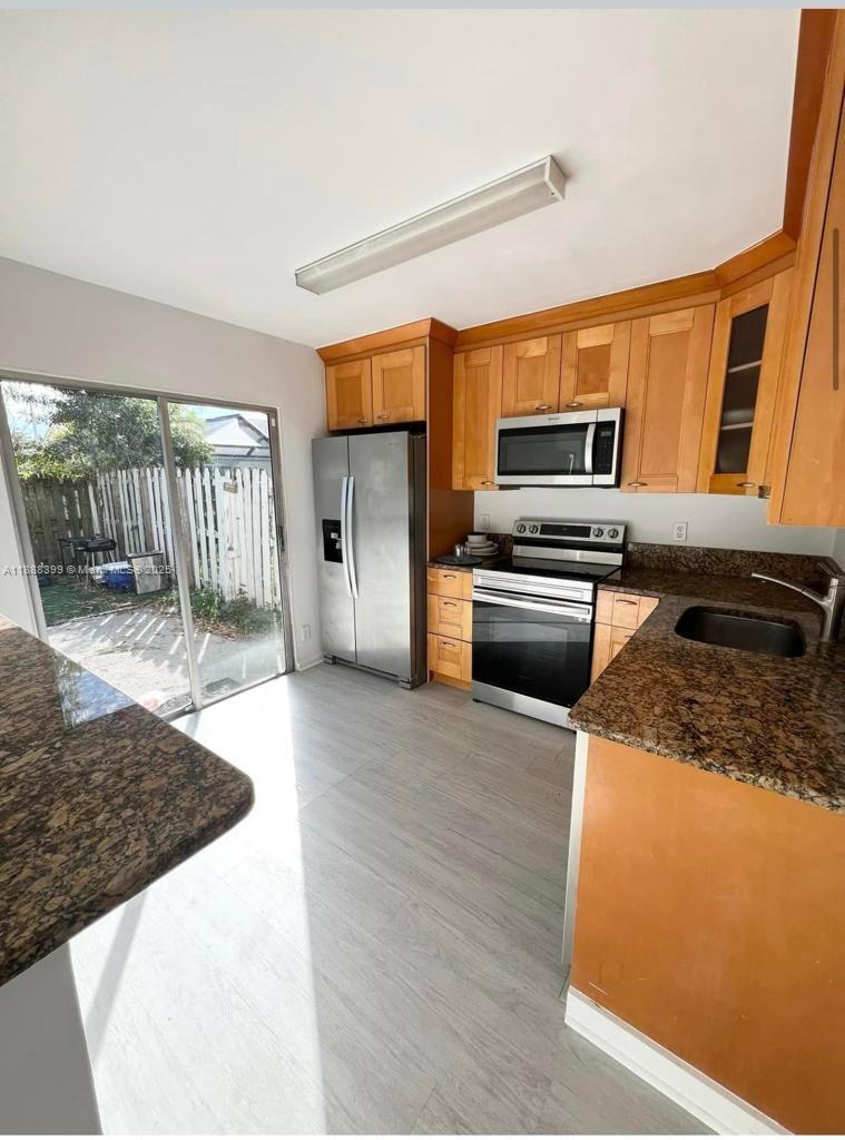 WEITZER SUB 1 - Residential Lease