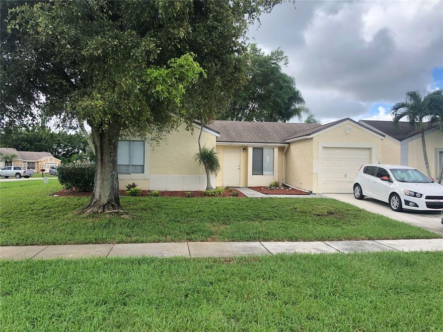 Located in West Boca Raton, good schools, community offers Club House with pool, Basket court, Tennis court,
Pickle ball court, Squash, Pool, playground. Garage was converted in a bedroom. Quick approval with the owner.
24hr notice for showing (weekdays after 6:30pm).