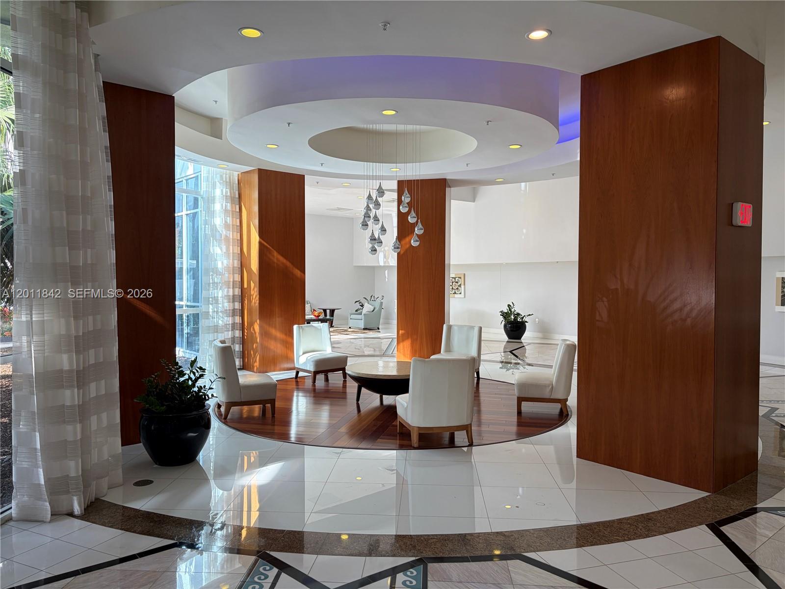 6301 Collins Ave 2203