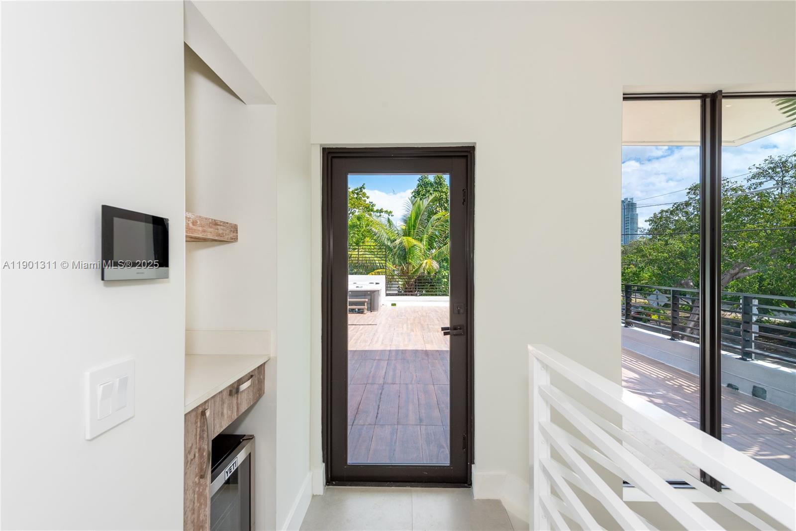 BRICKELL HAMMOCK UN 1 - Residential