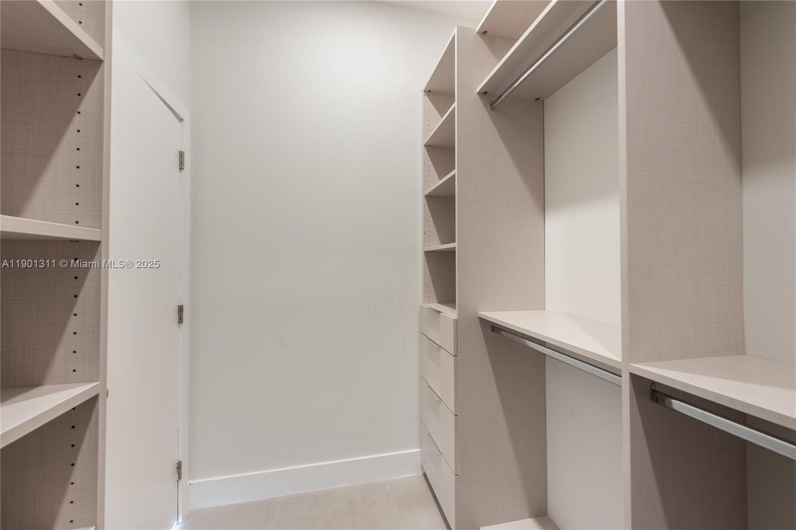 BRICKELL HAMMOCK UN 1 - Residential