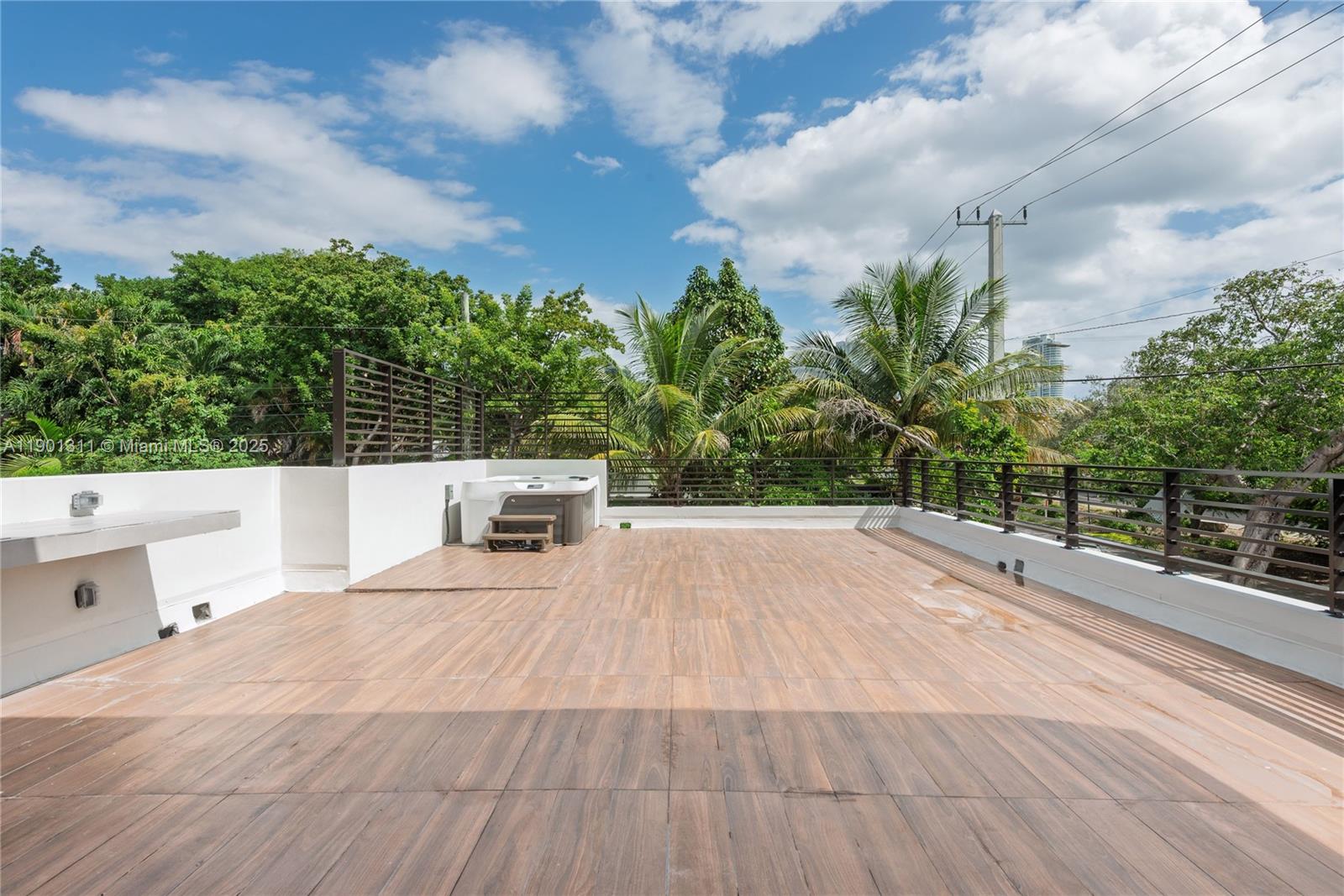 BRICKELL HAMMOCK UN 1 - Residential