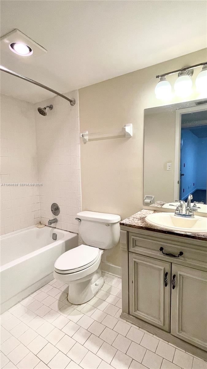 MNR FOREST CONDO I - Residential