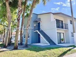Rental Property at 7210 Nw 179th St 307, Hialeah, Miami-Dade County, Florida - Bedrooms: 2 
Bathrooms: 1  - $2,000 MO.