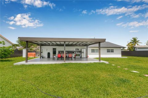 Tiny photo for 22601 SW 127th Ave, Miami, FL 33170 (MLS # A11977101)