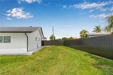 Tiny photo for 22601 SW 127th Ave, Miami, FL 33170 (MLS # A11977101)