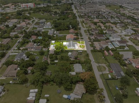 Tiny photo for 22601 SW 127th Ave, Miami, FL 33170 (MLS # A11977101)