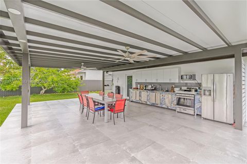 Tiny photo for 22601 SW 127th Ave, Miami, FL 33170 (MLS # A11977101)