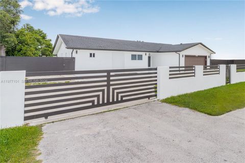 Tiny photo for 22601 SW 127th Ave, Miami, FL 33170 (MLS # A11977101)