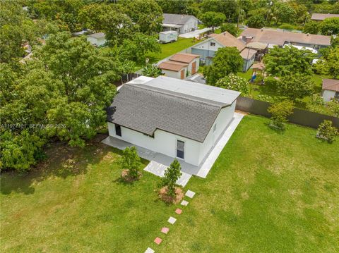 Tiny photo for 22601 SW 127th Ave, Miami, FL 33170 (MLS # A11977101)