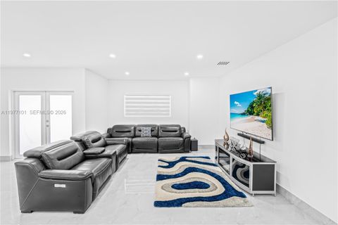 Tiny photo for 22601 SW 127th Ave, Miami, FL 33170 (MLS # A11977101)