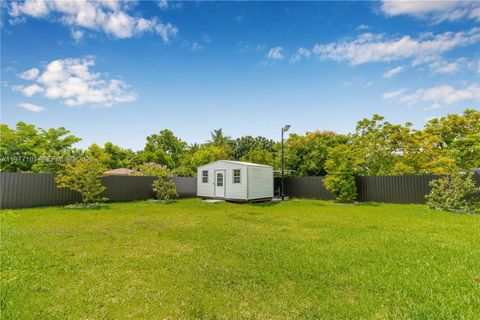 Tiny photo for 22601 SW 127th Ave, Miami, FL 33170 (MLS # A11977101)