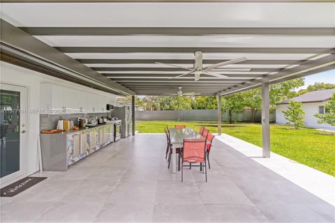 Tiny photo for 22601 SW 127th Ave, Miami, FL 33170 (MLS # A11977101)