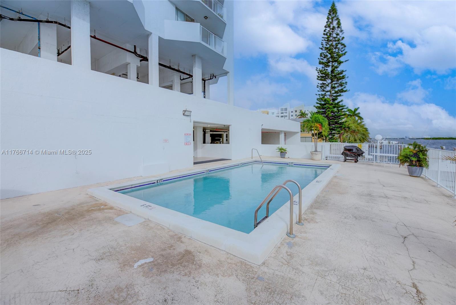 MAGALUF TOWERS CONDO - Residential