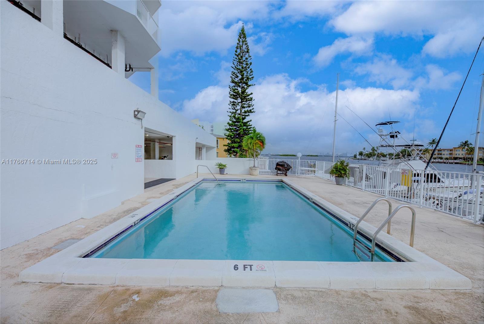 MAGALUF TOWERS CONDO - Residential