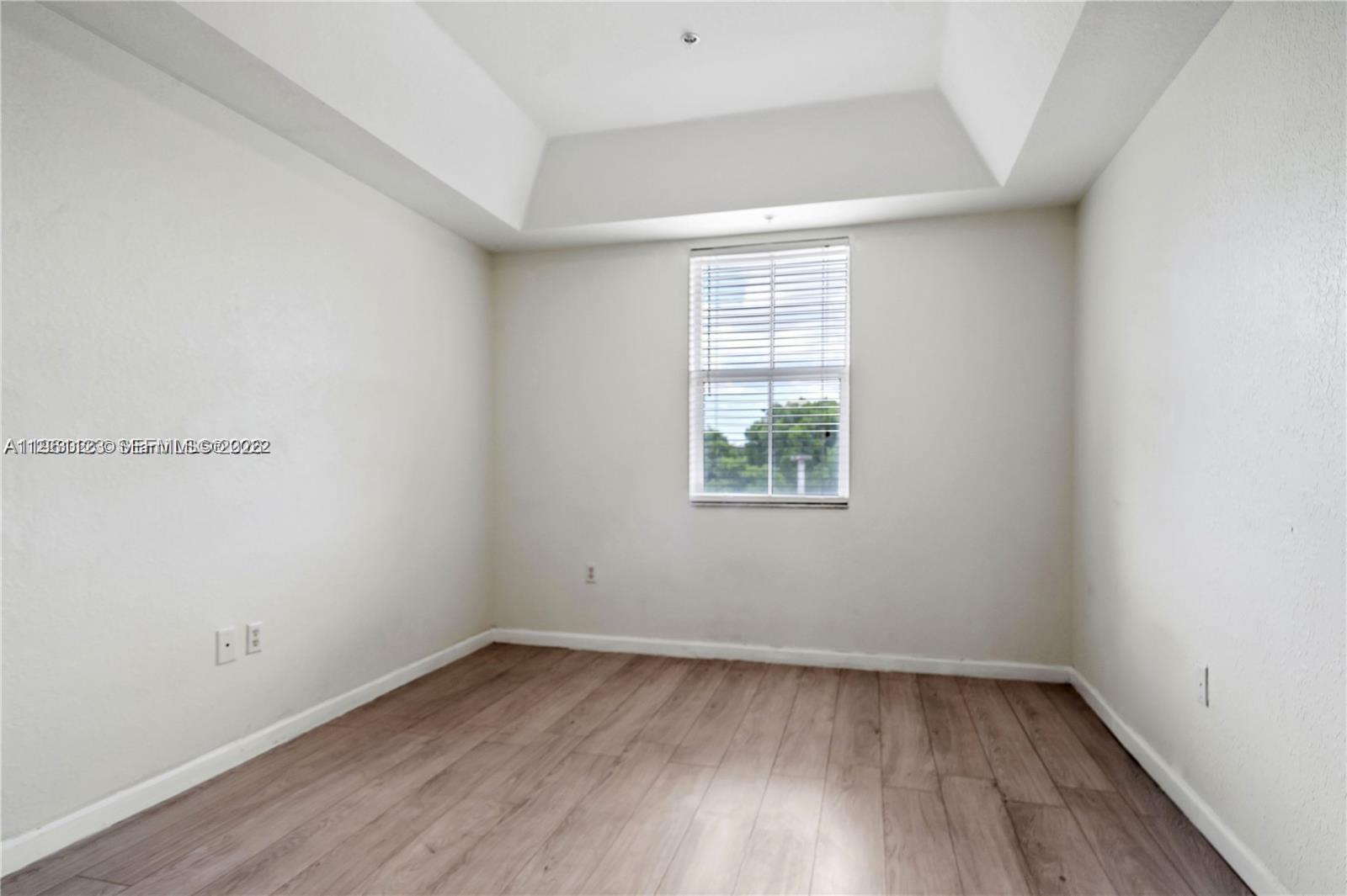 PROMENADE SHORES AT DORAL - Residential