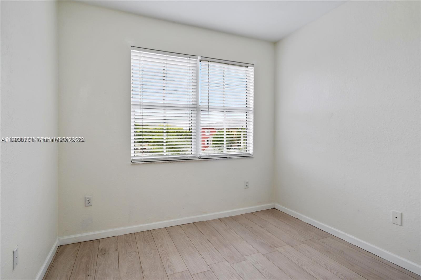 PROMENADE SHORES AT DORAL - Residential