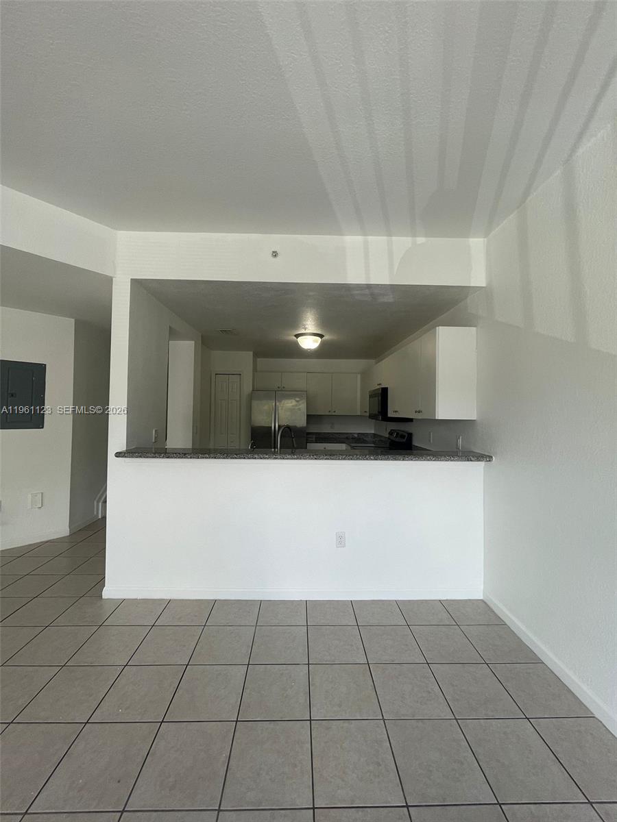 PROMENADE SHORES AT DORAL - Residential