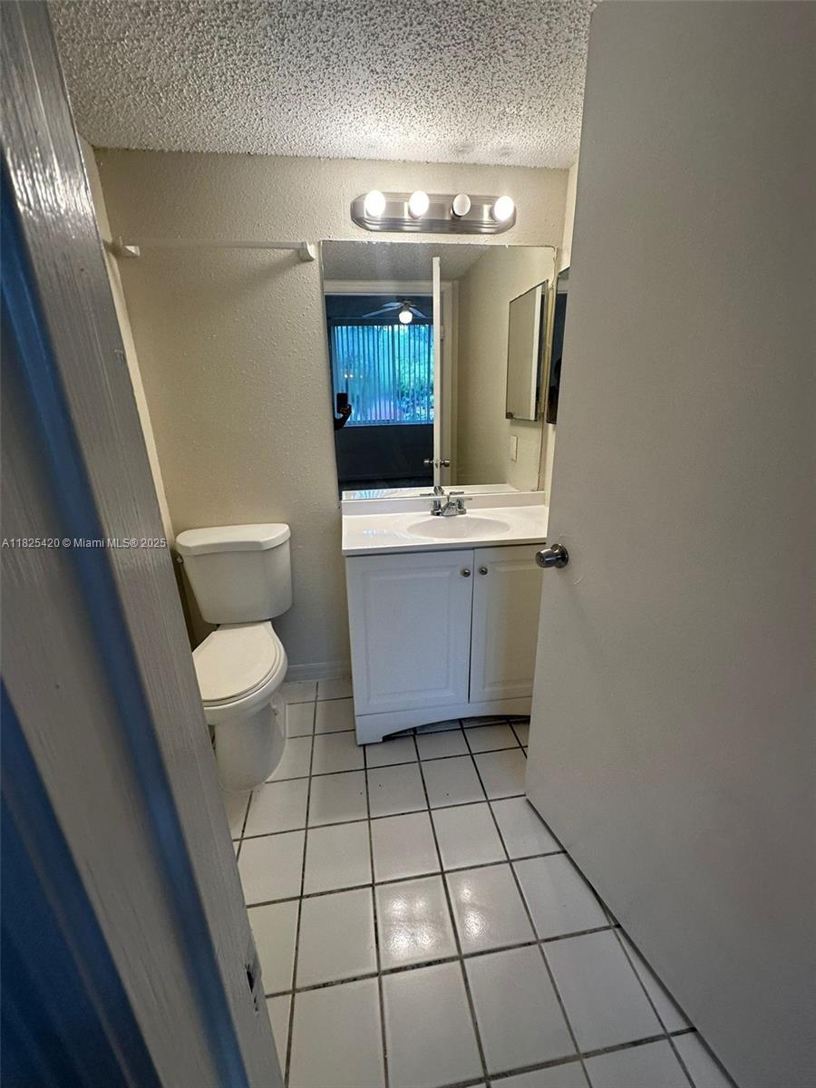 4045 W Mcnab Rd G110, Pompano Beach, FL, 33069/$189,000 4 4045 W Mcnab Rd G110