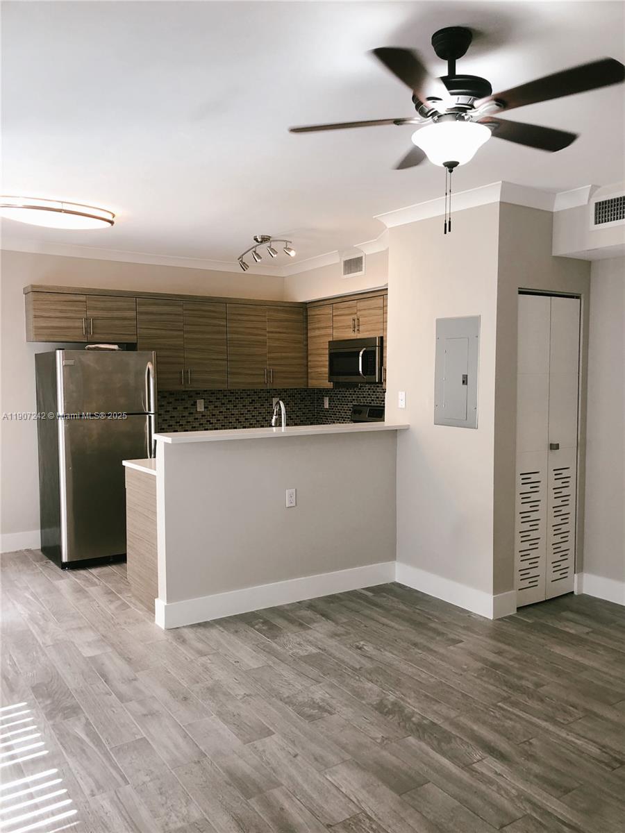 C GAB DOUGLAS SEC - Residential Lease