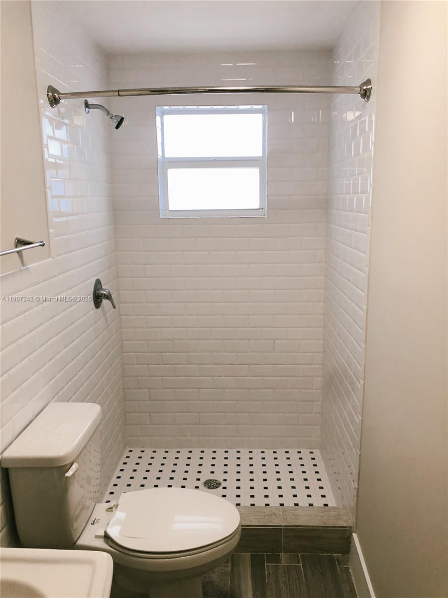 C GAB DOUGLAS SEC - Residential Lease