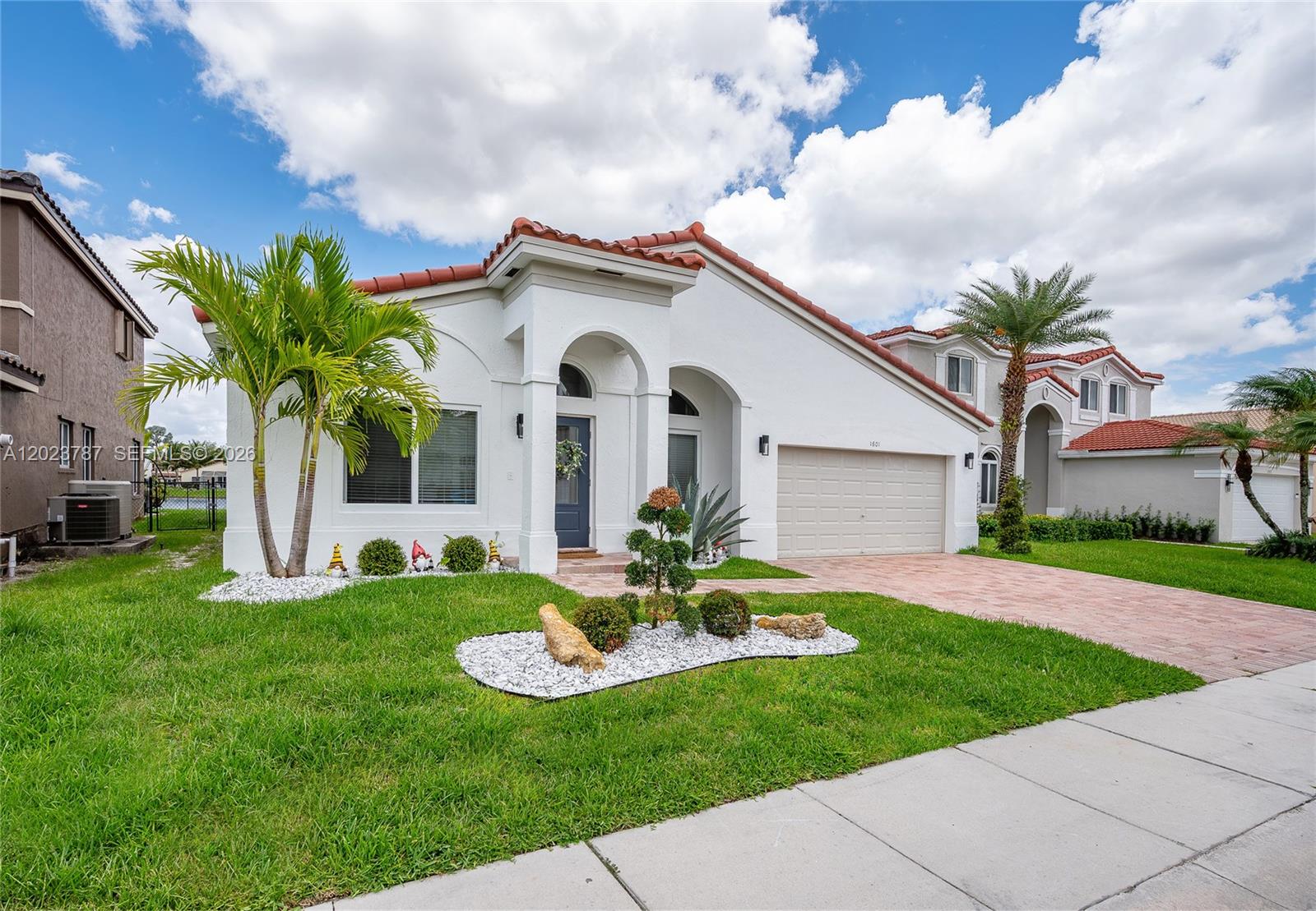 1601 SW 106th Ter
