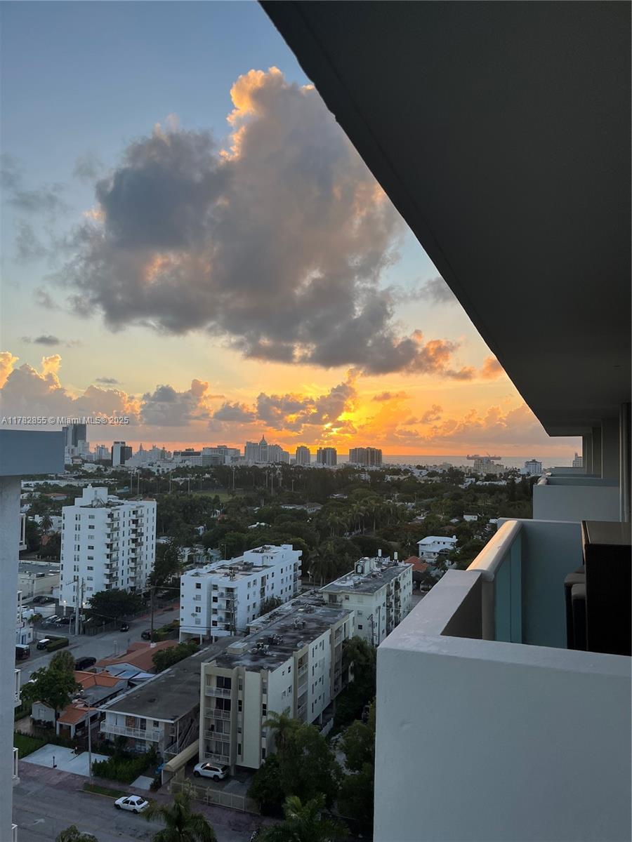 MIRADOR 1200 CONDO - Residential
