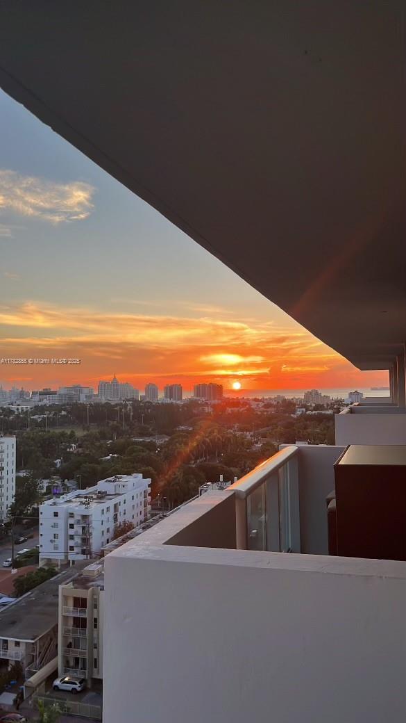 MIRADOR 1200 CONDO - Residential