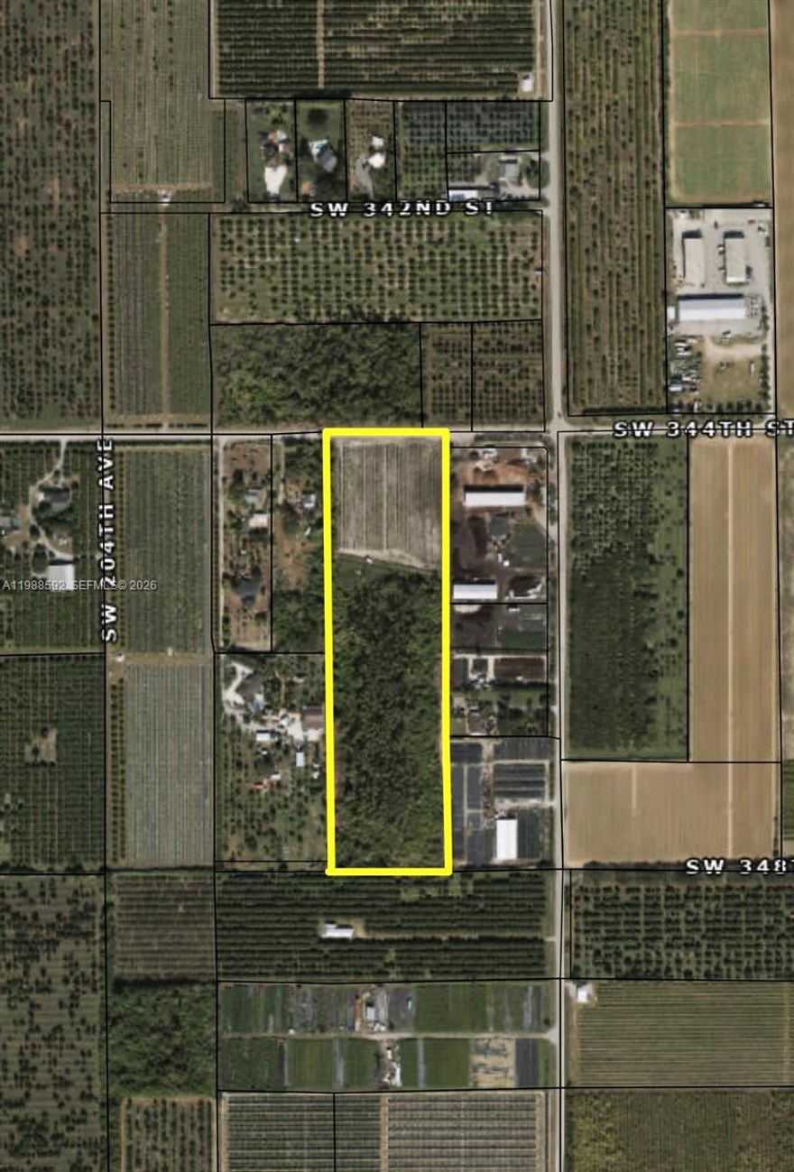 FOR LEASE! Prime parcel with endless potential for solar development, nursery operations, or animal use. This property offers open, usable land ideal for renewable energy projects, greenhouse cultivation, or livestock and equestrian purposes.

Equipped with water and electricity and featuring paved road access, the site is ready for immediate use or future development.

A strong investment opportunity with flexible use and long-term upside in a growing market.