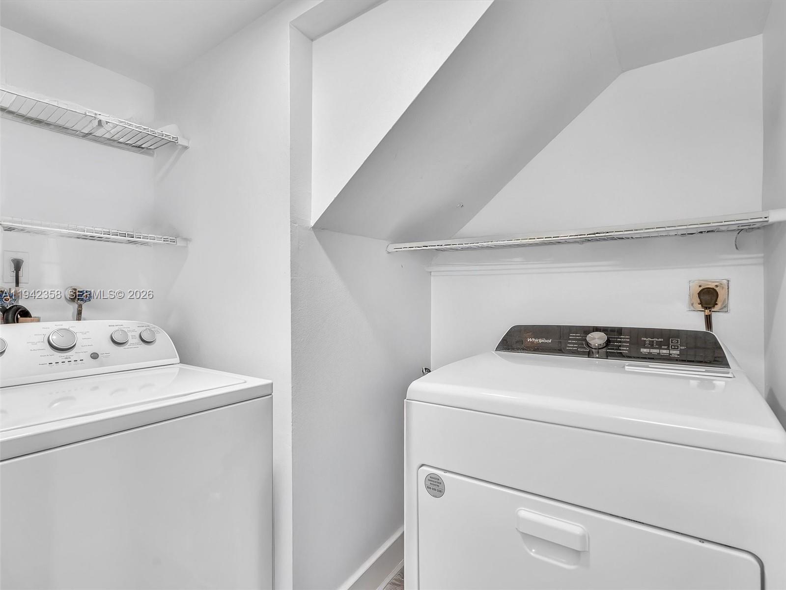 LAGO WEST CLUSTER HOMES P - Residential