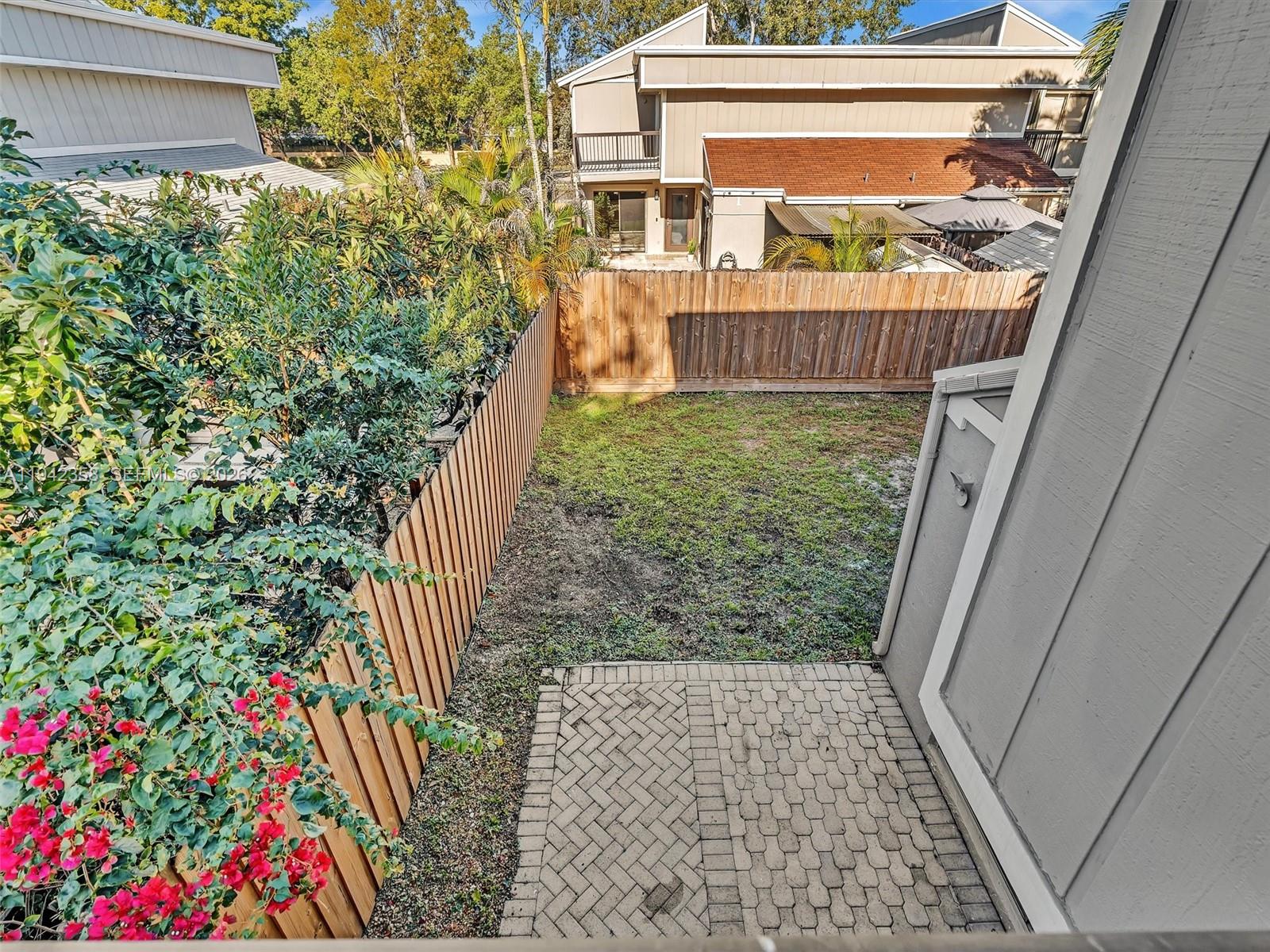 LAGO WEST CLUSTER HOMES P - Residential