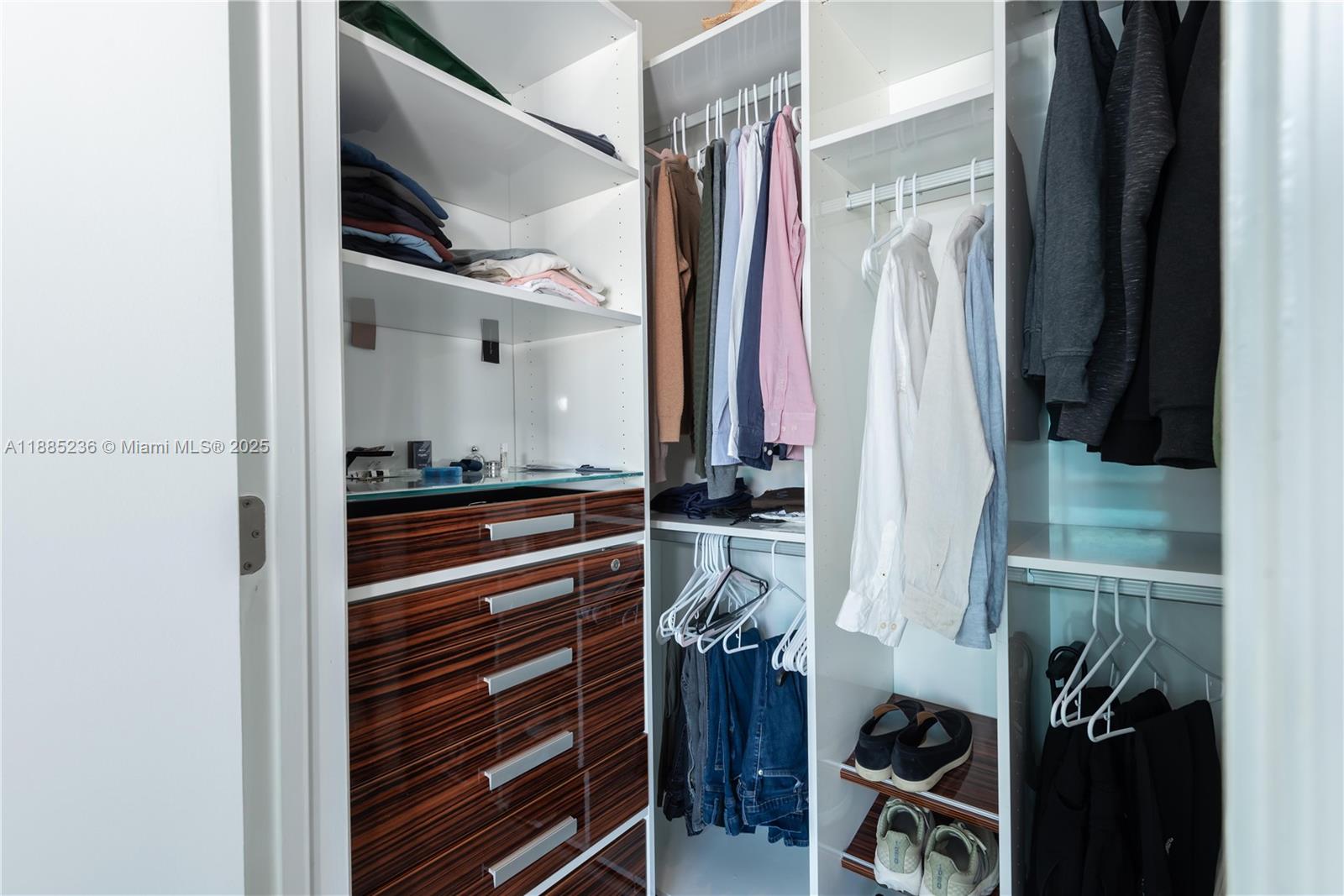 500 BRICKELL WEST CONDO - Residential