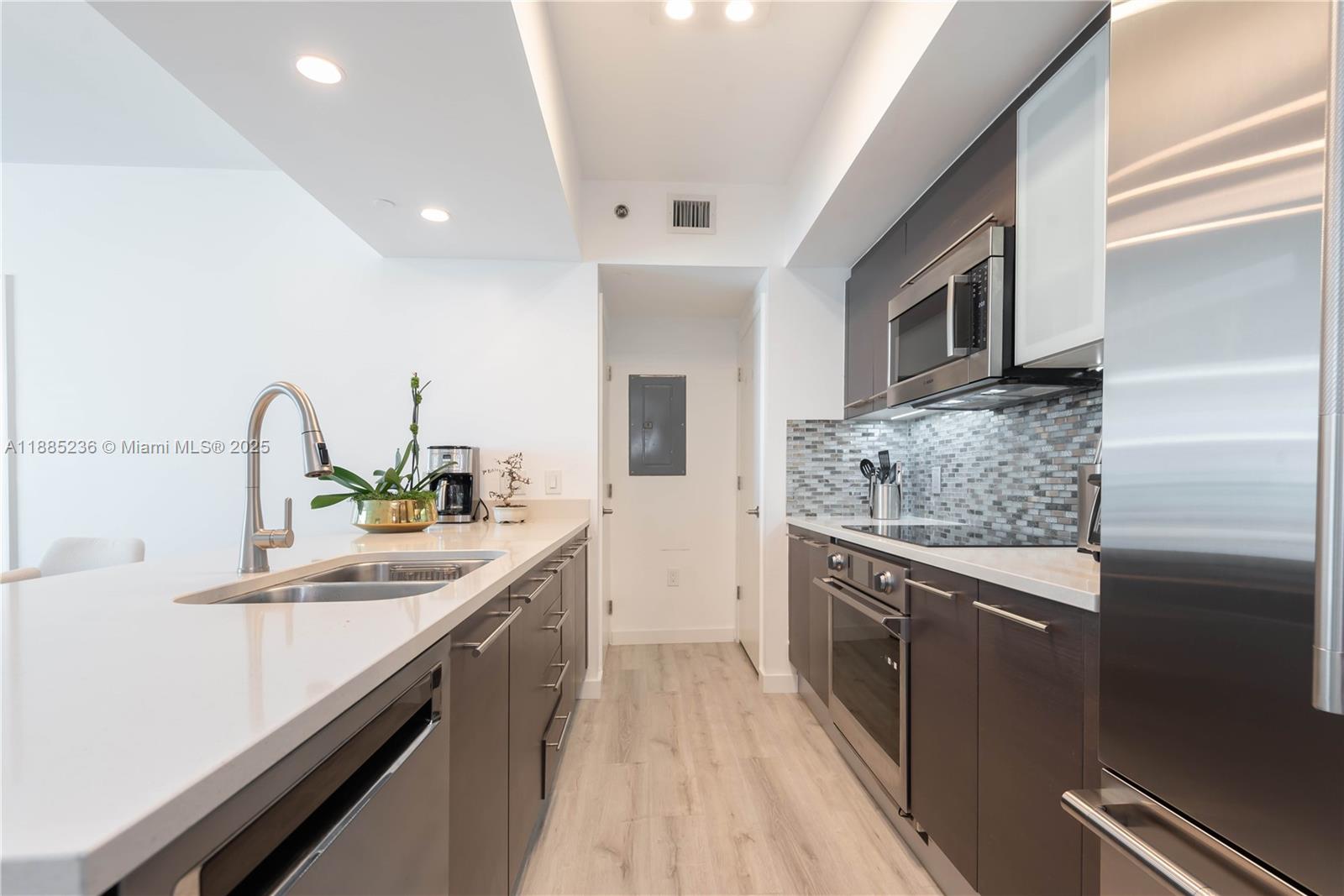 500 BRICKELL WEST CONDO - Residential