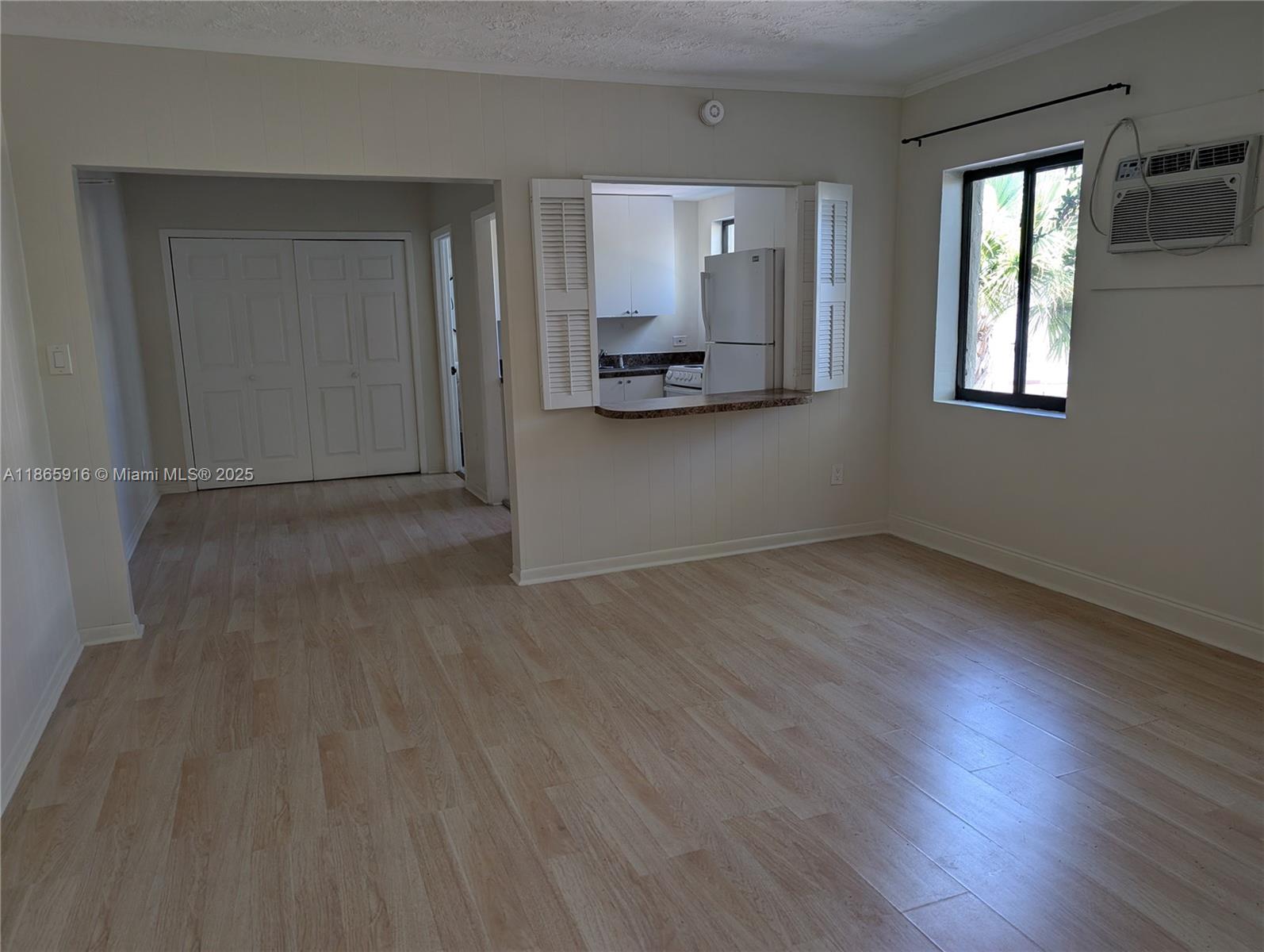 Charming Large One- Bedroom apartment located in the heart of Coral Gables.Lots of natural lighting, large closets, updated bathroom, hurricane impact windows, and plenty of storage. Close to shopping, dining, and easy access to MIA and Dolphin Expressway (836). Short walk to Coral Gables trolley pick up which can take you to Miracle Mile and Merrick Park. Quiet friendly building with only 8 units
