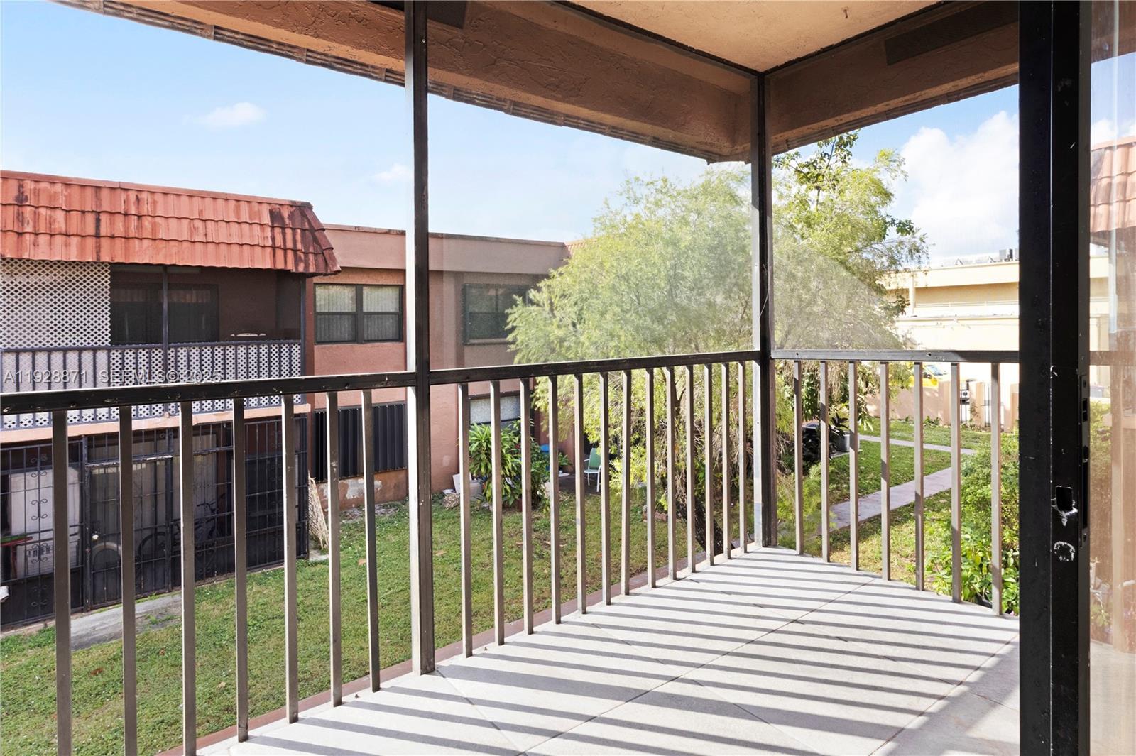 LAGO GRANDE CONDO THREE B - Residential