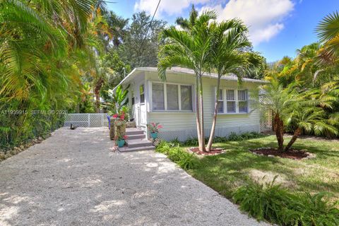 3660 Poinciana Ave Coconut Grove FL 33133