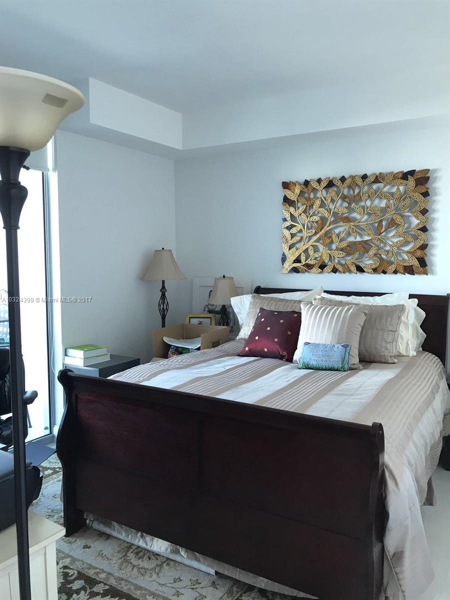 IVY CONDO - Residential Lease