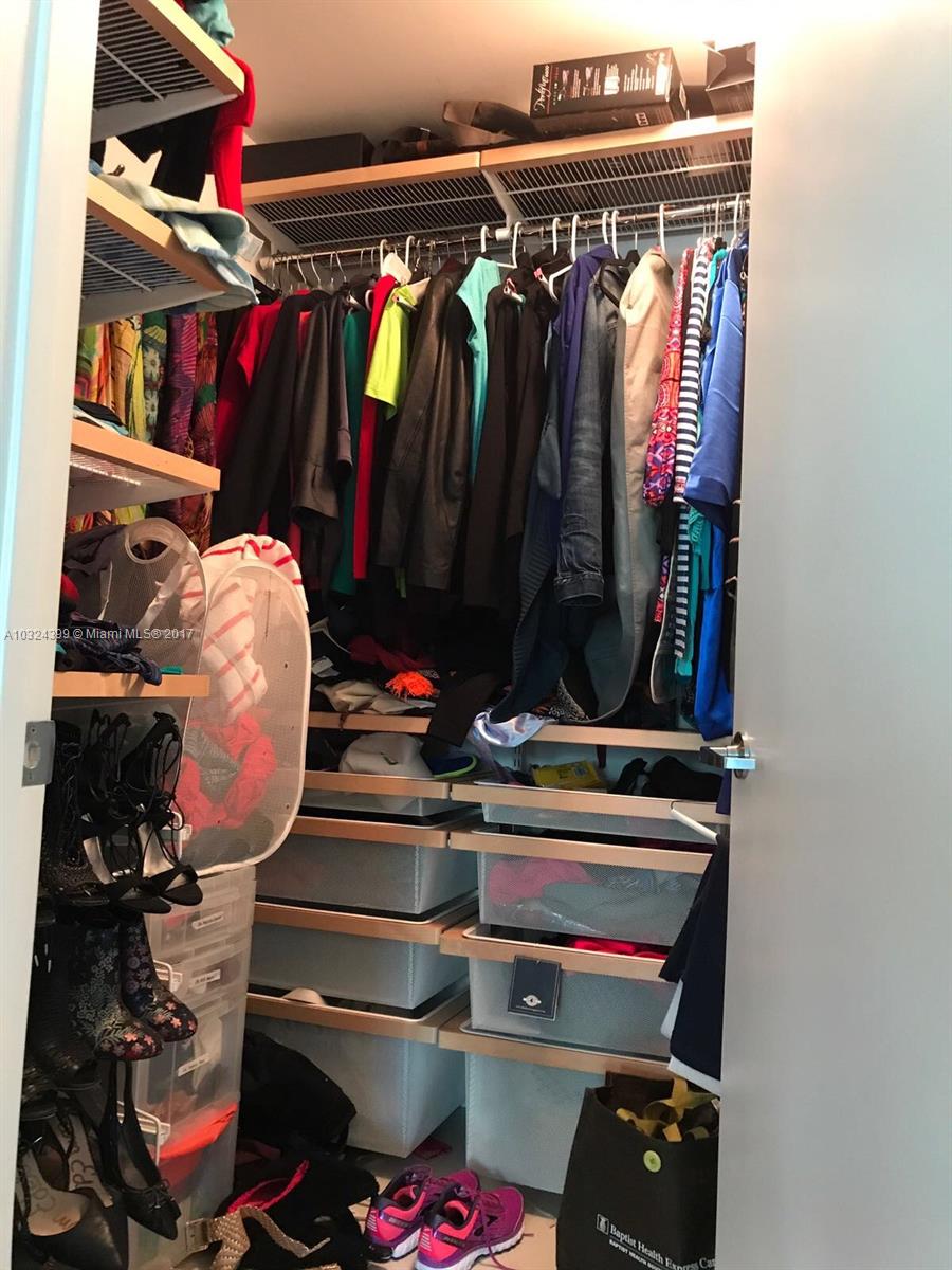 IVY CONDO - Residential Lease