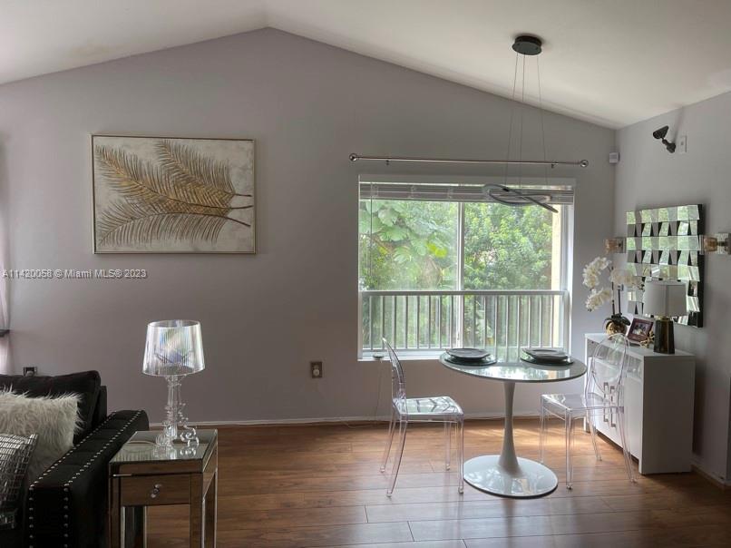 a fantastic 2-bedroom, 2-bathroom home in Oakland Park, centrally located. This charming property is perfect for renters seeking convenience and comfort. Don't miss out on the opportunity to rent this wonderful 2-bedroom, 2-bathroom home in Oakland Park. Schedule your viewing today